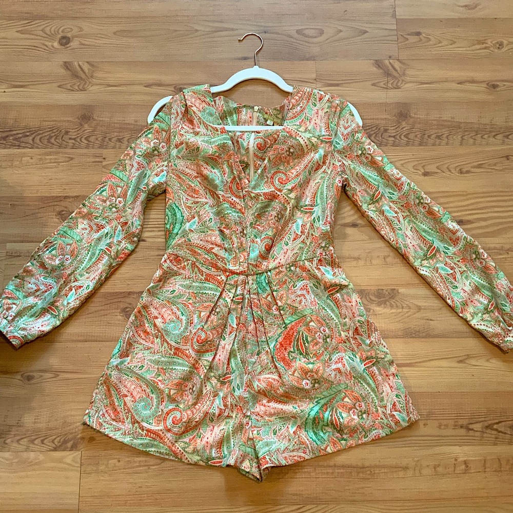 Gianni Bini Romper | Paisley Print | Slit Sleeves